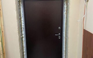 металлическая дверь с терморазрывом, вид внутри